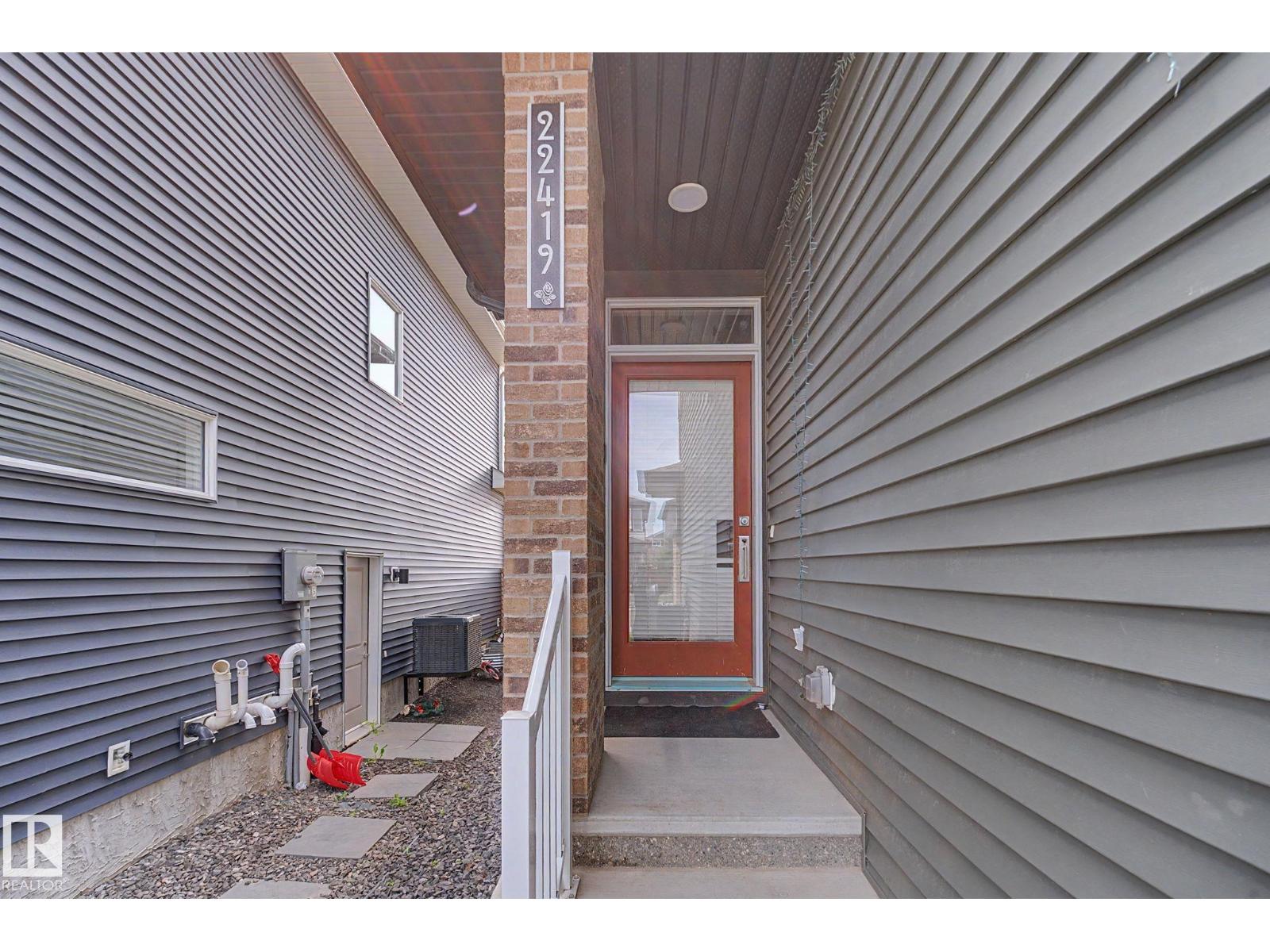 22419 80 Av Nw Nw Property Photo 3