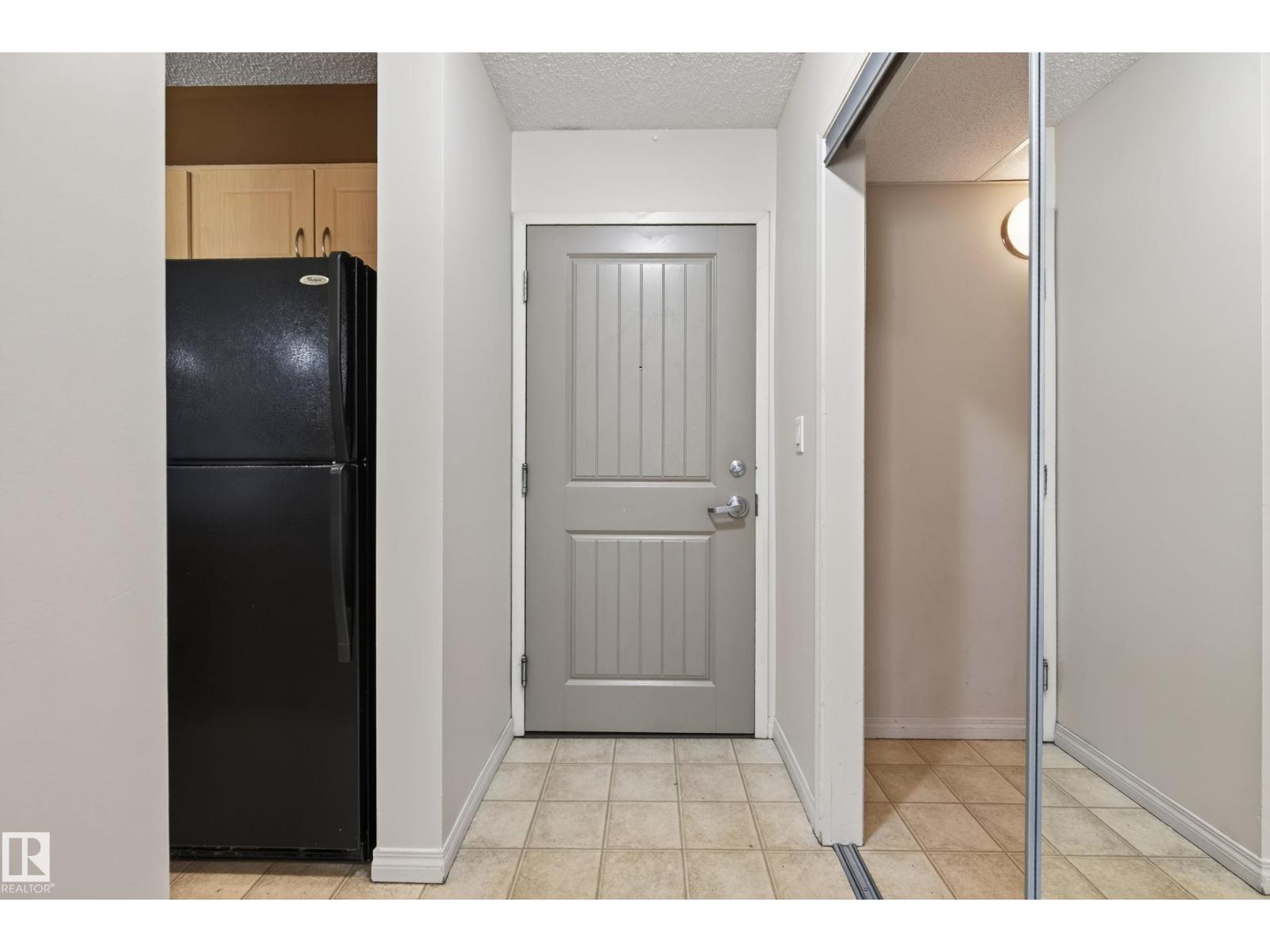 #104 13907 136 St Nw Property Photo 5