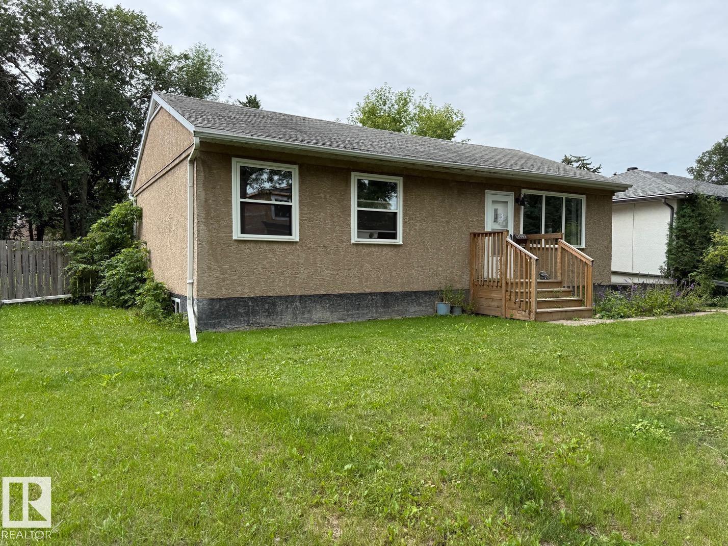 7607 83 AV NW