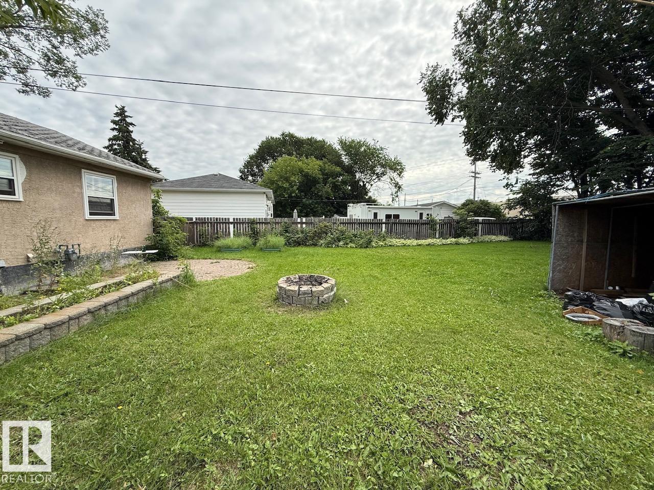 7607 83 Av Nw Property Photo 8