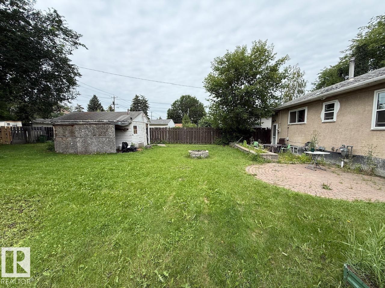 7607 83 Av Nw Property Photo 14