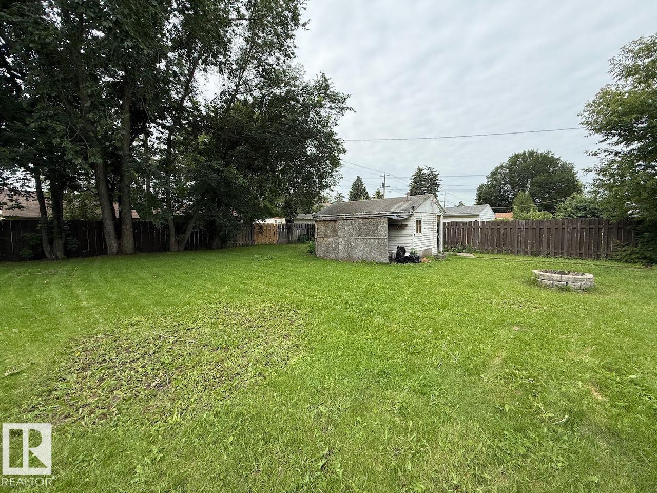 7607 83 Av Nw Property Photo 15