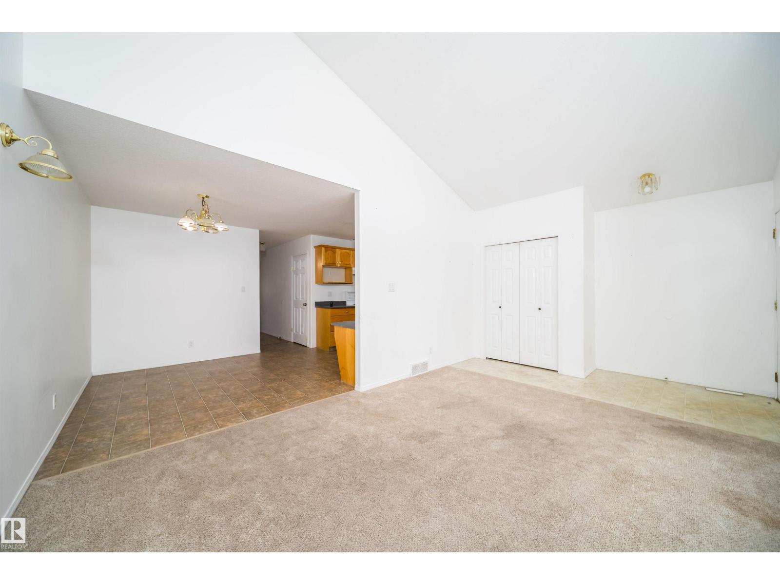 12041/43 67 St Nw Nw Property Photo 10