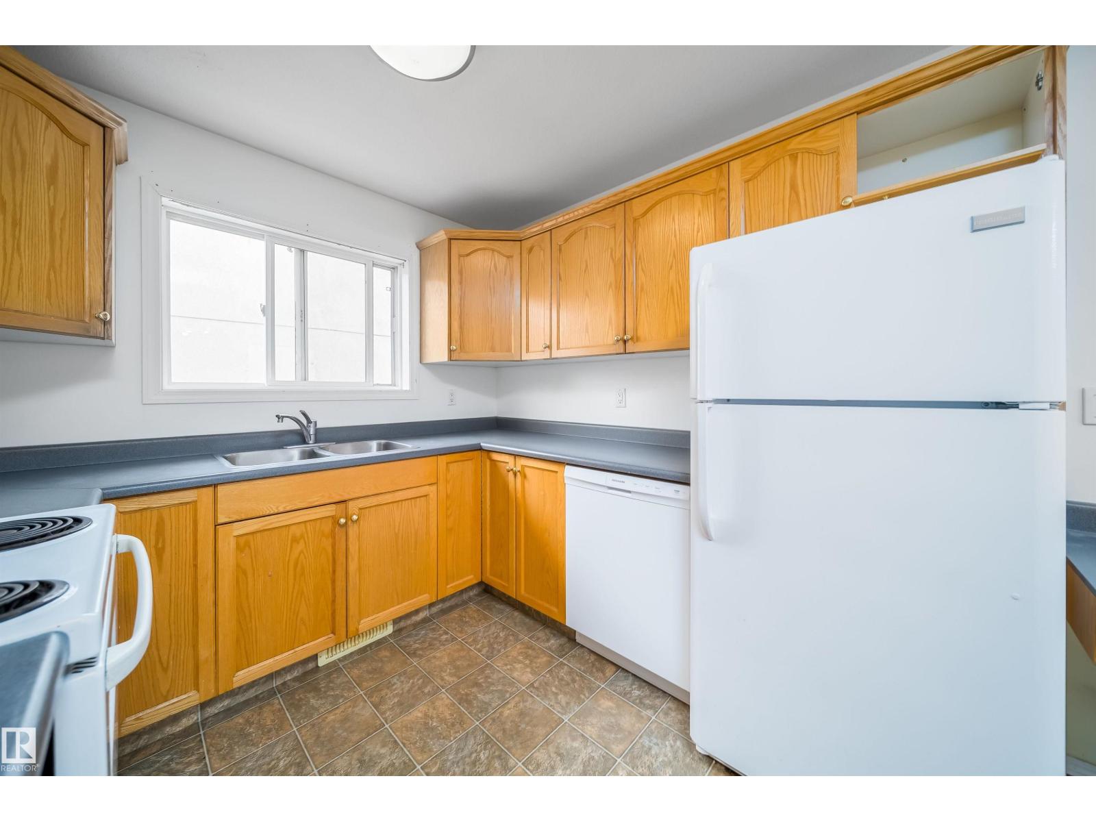 12041/43 67 St Nw Nw Property Photo 14