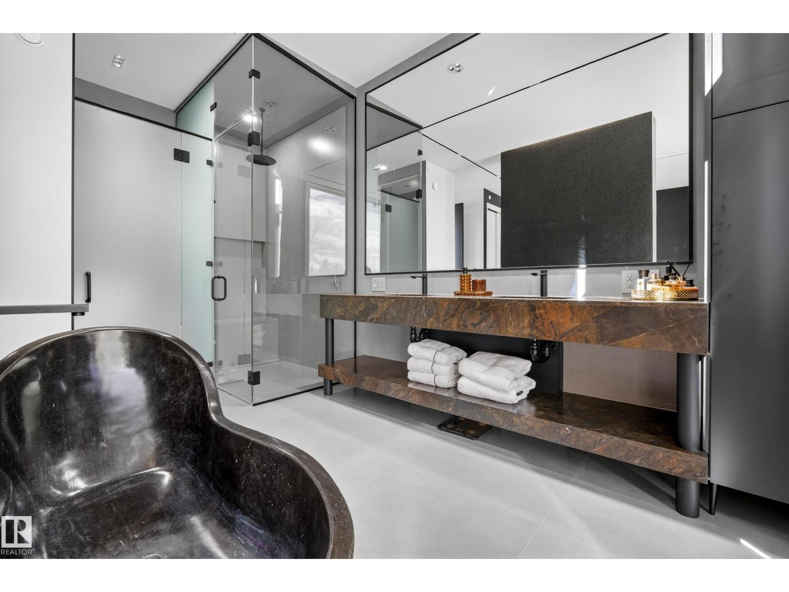 14035 104 Av Nw Property Photo 23