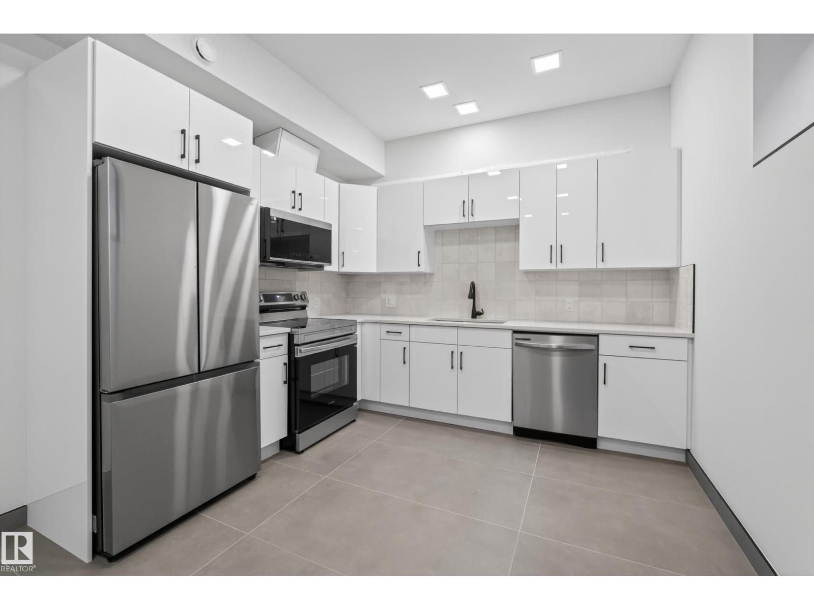 14035 104 Av Nw Property Photo 35