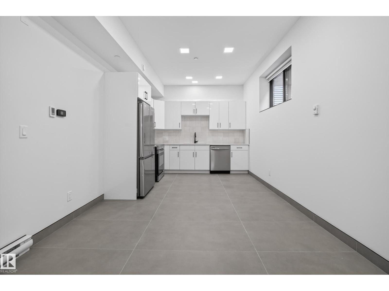 14035 104 Av Nw Property Photo 36