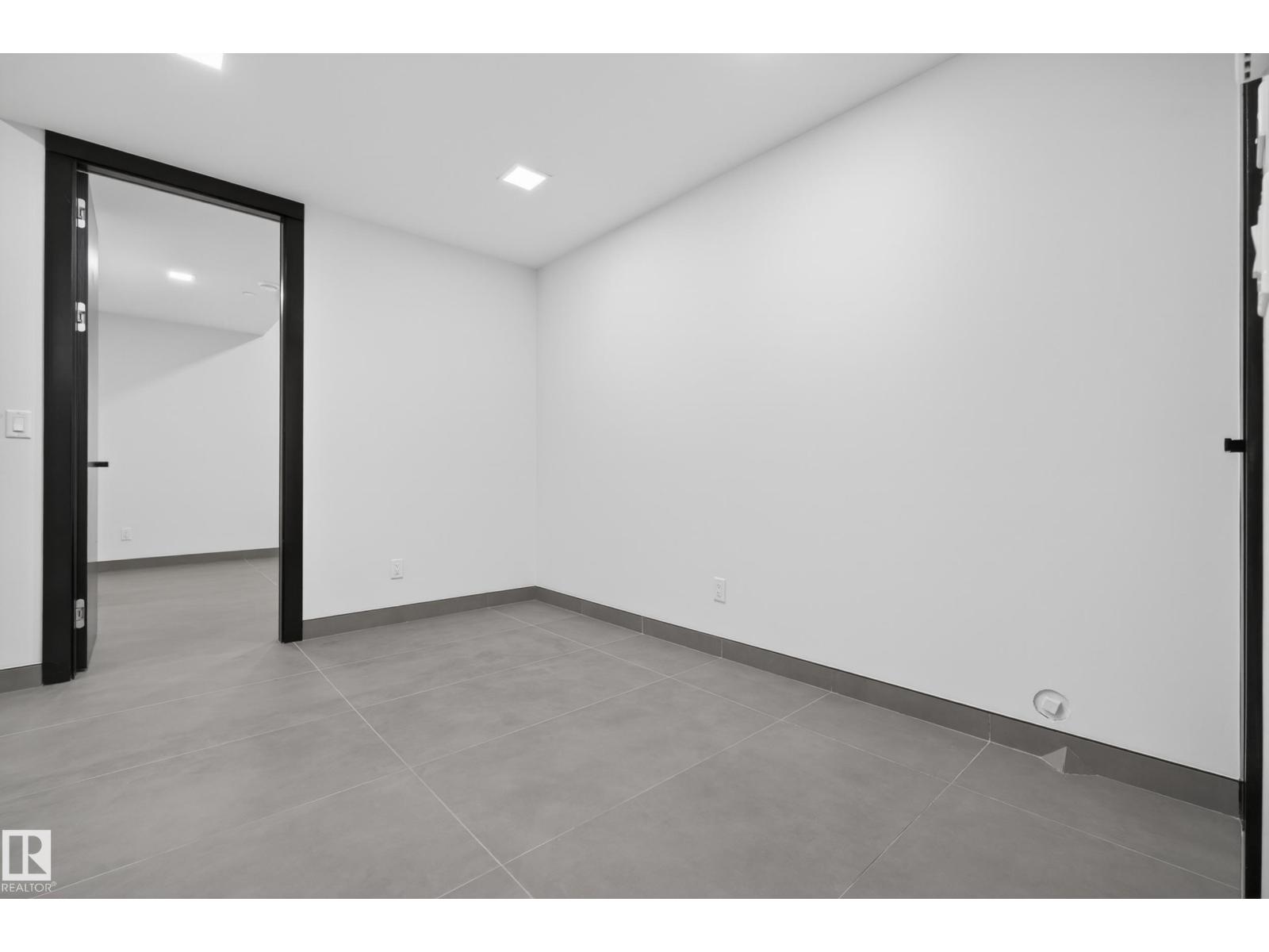 14035 104 Av Nw Property Photo 37
