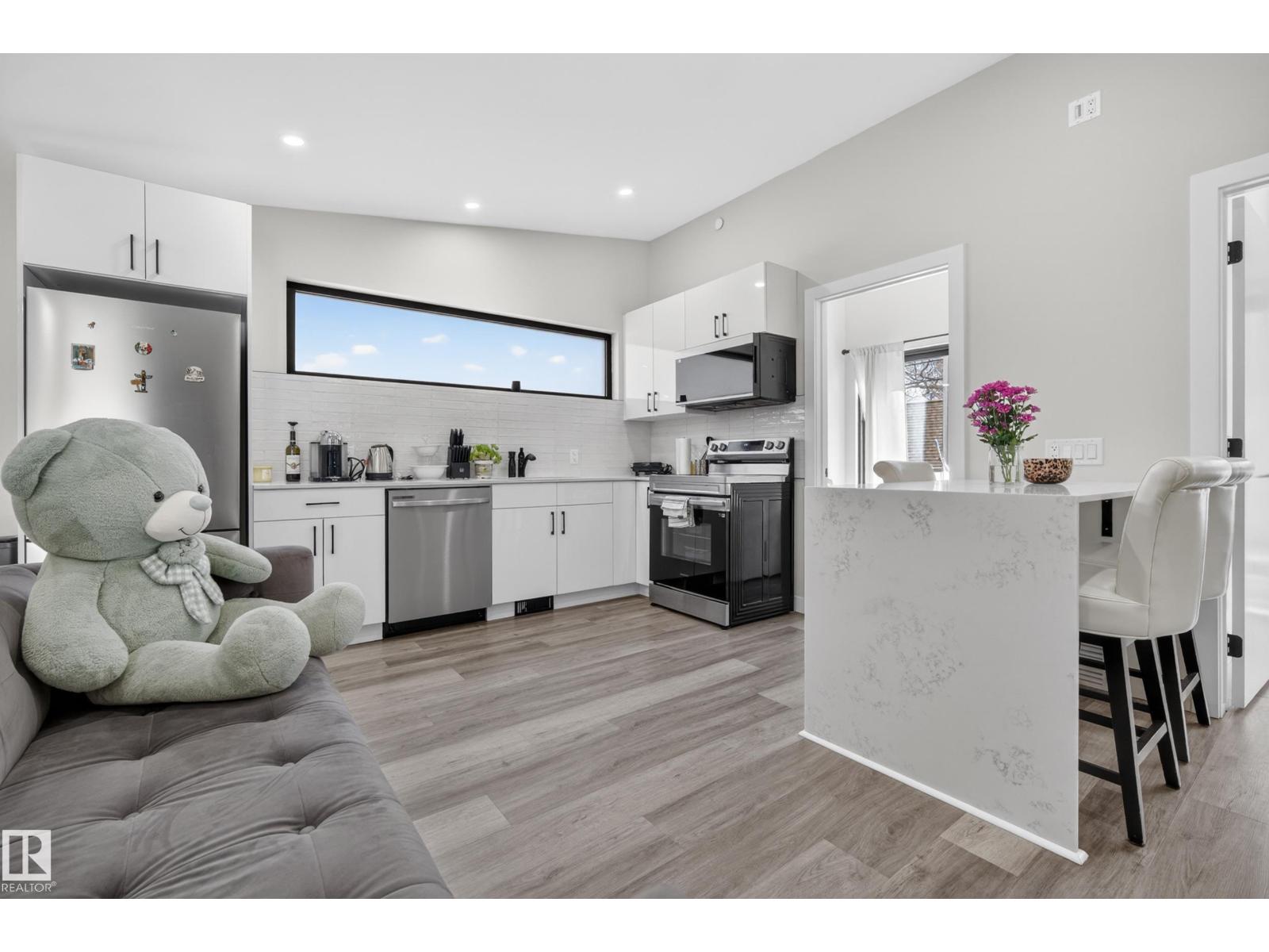 14035 104 Av Nw Property Photo 44