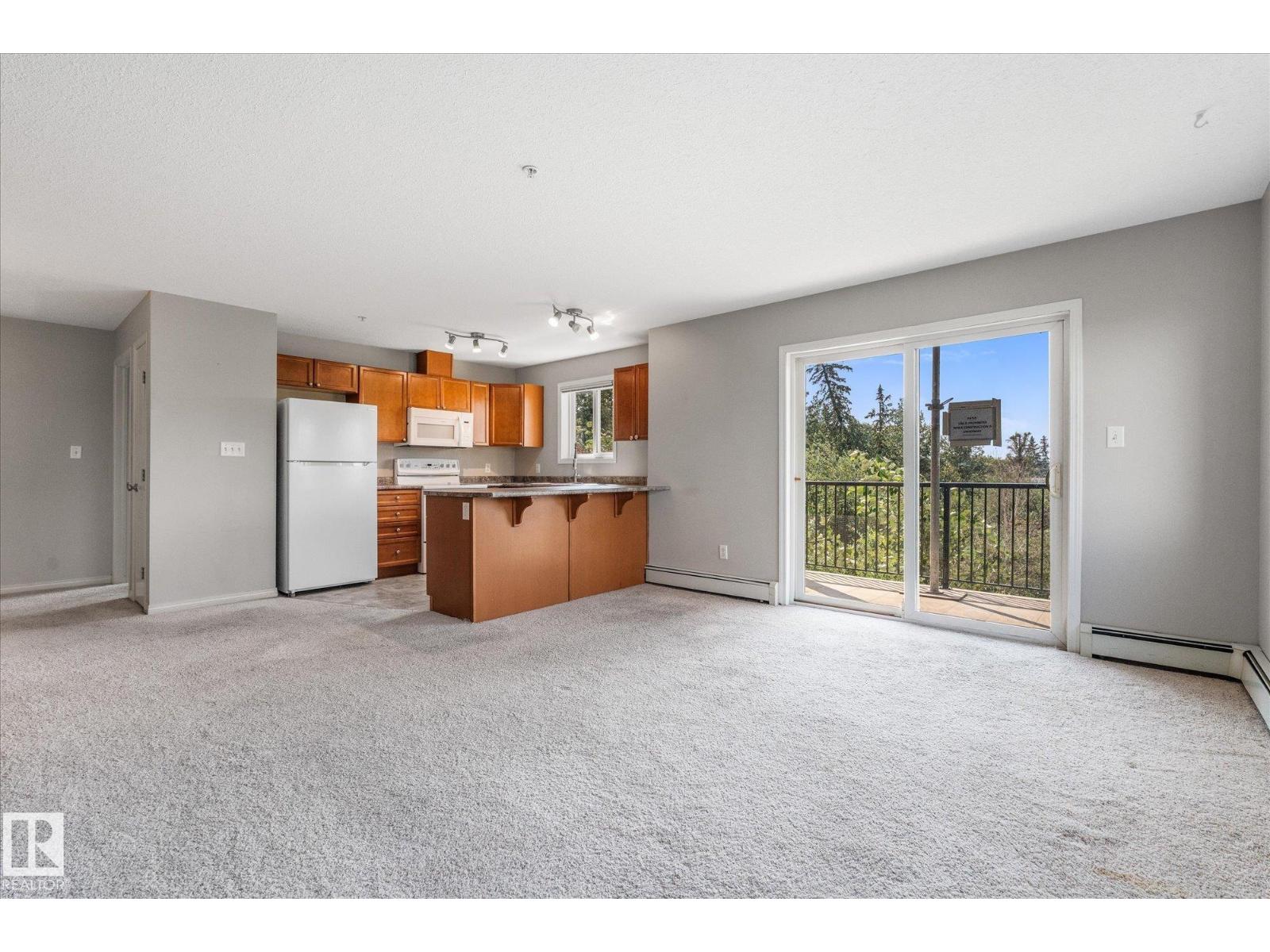 #208 4903 47 Av Property Photo 9