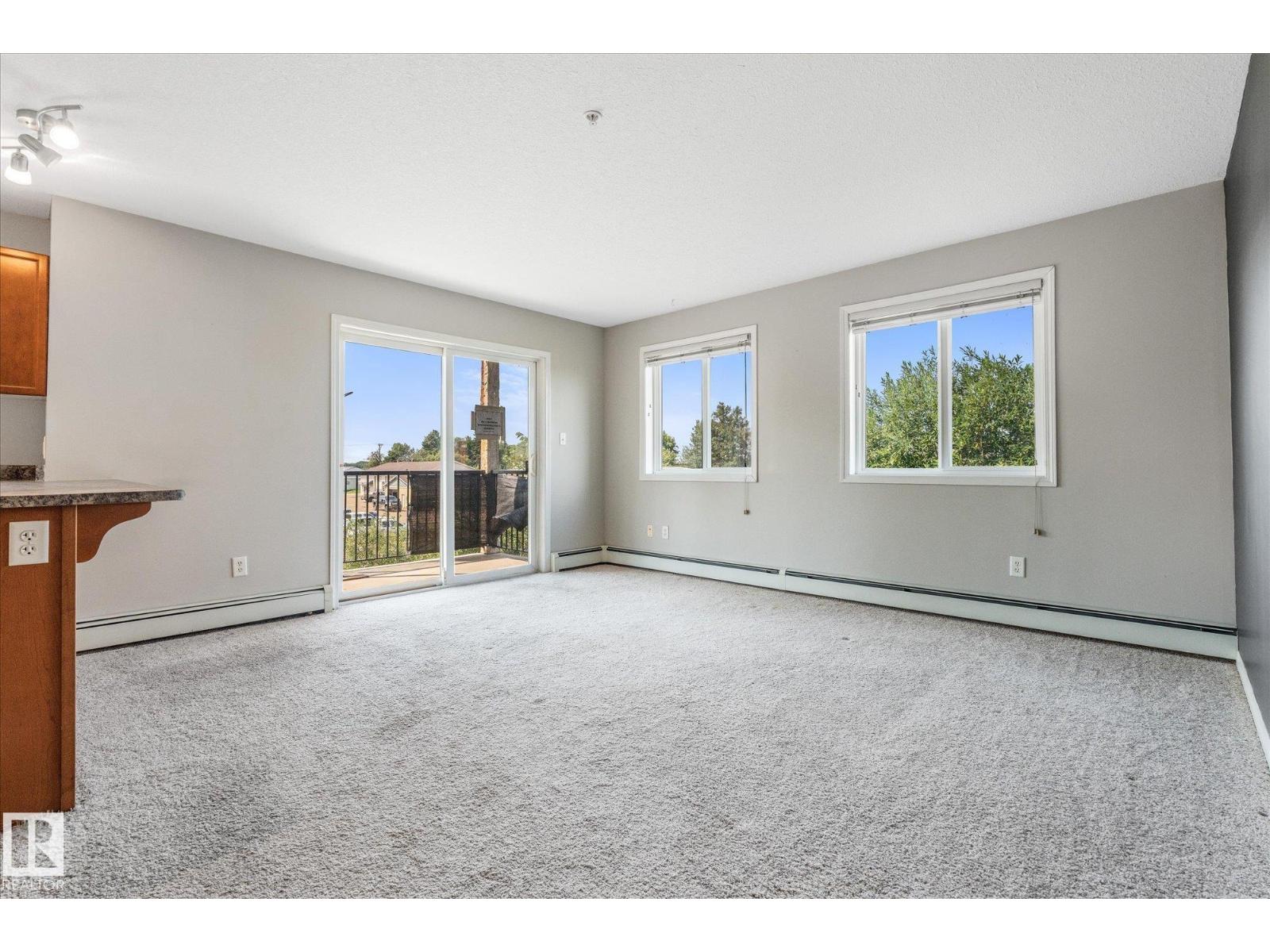 #208 4903 47 Av Property Photo 10