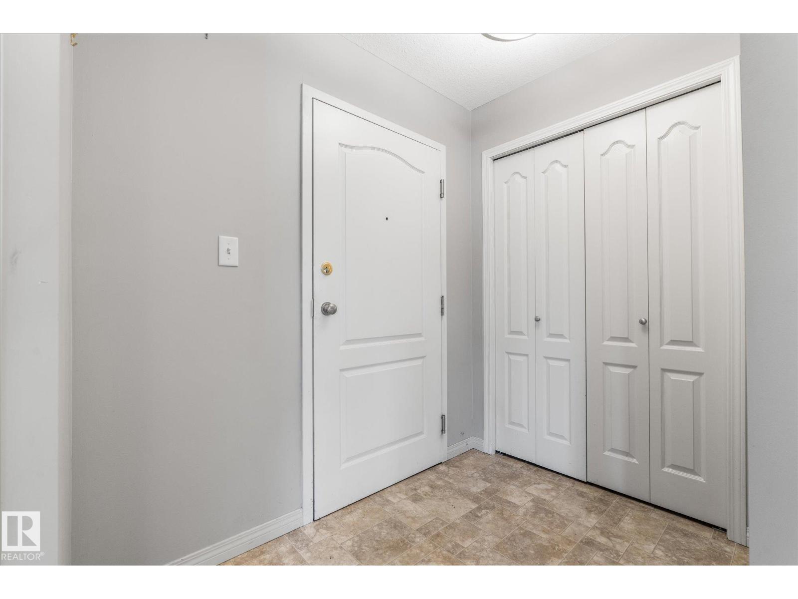 #208 4903 47 Av Property Photo 27