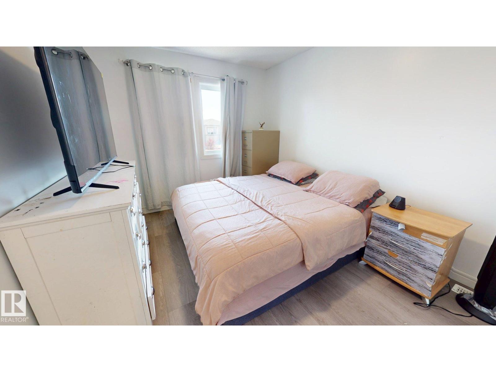 8172 226 St Nw Property Photo 7