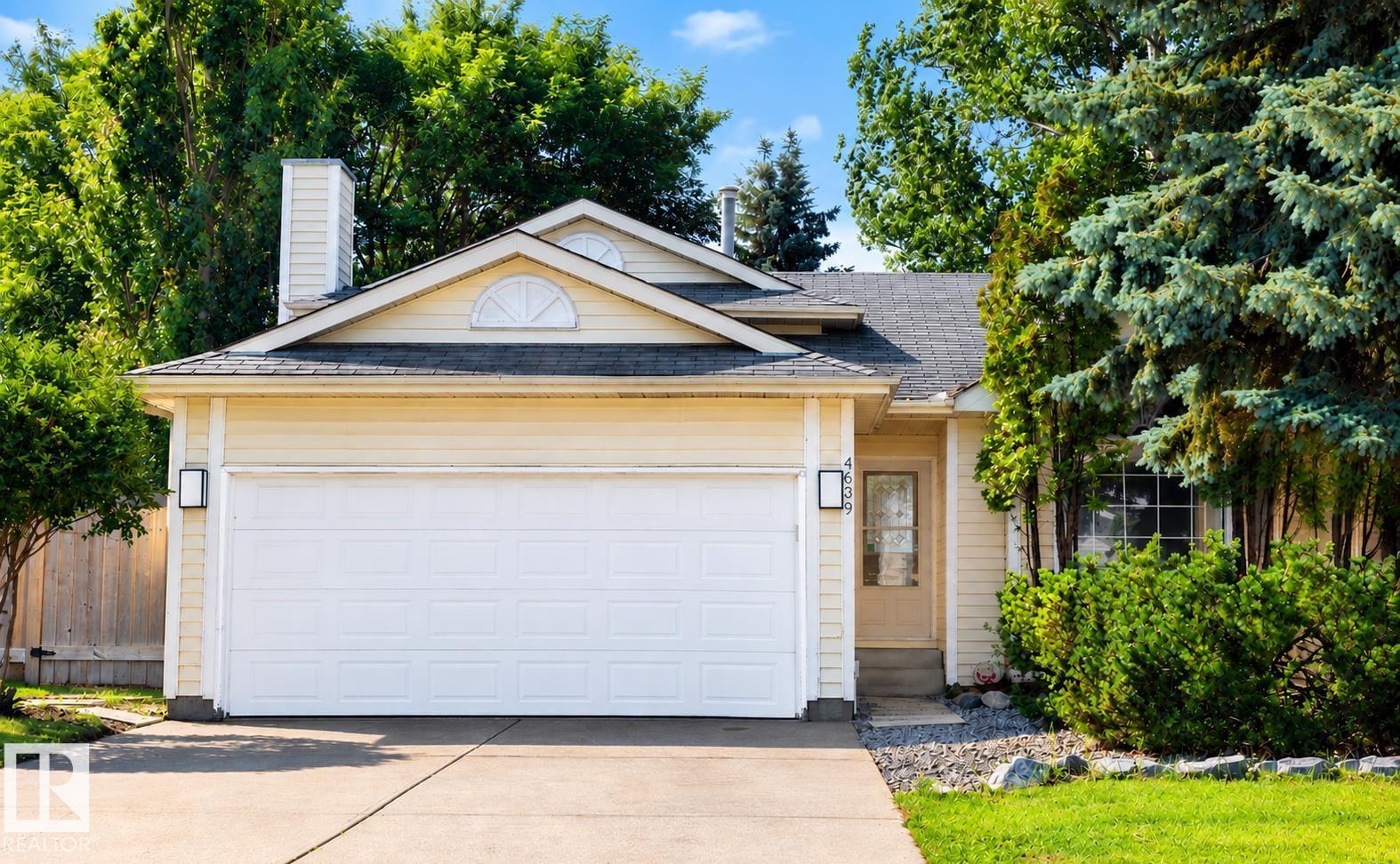 4639 10 Av Nw Property Photo 3