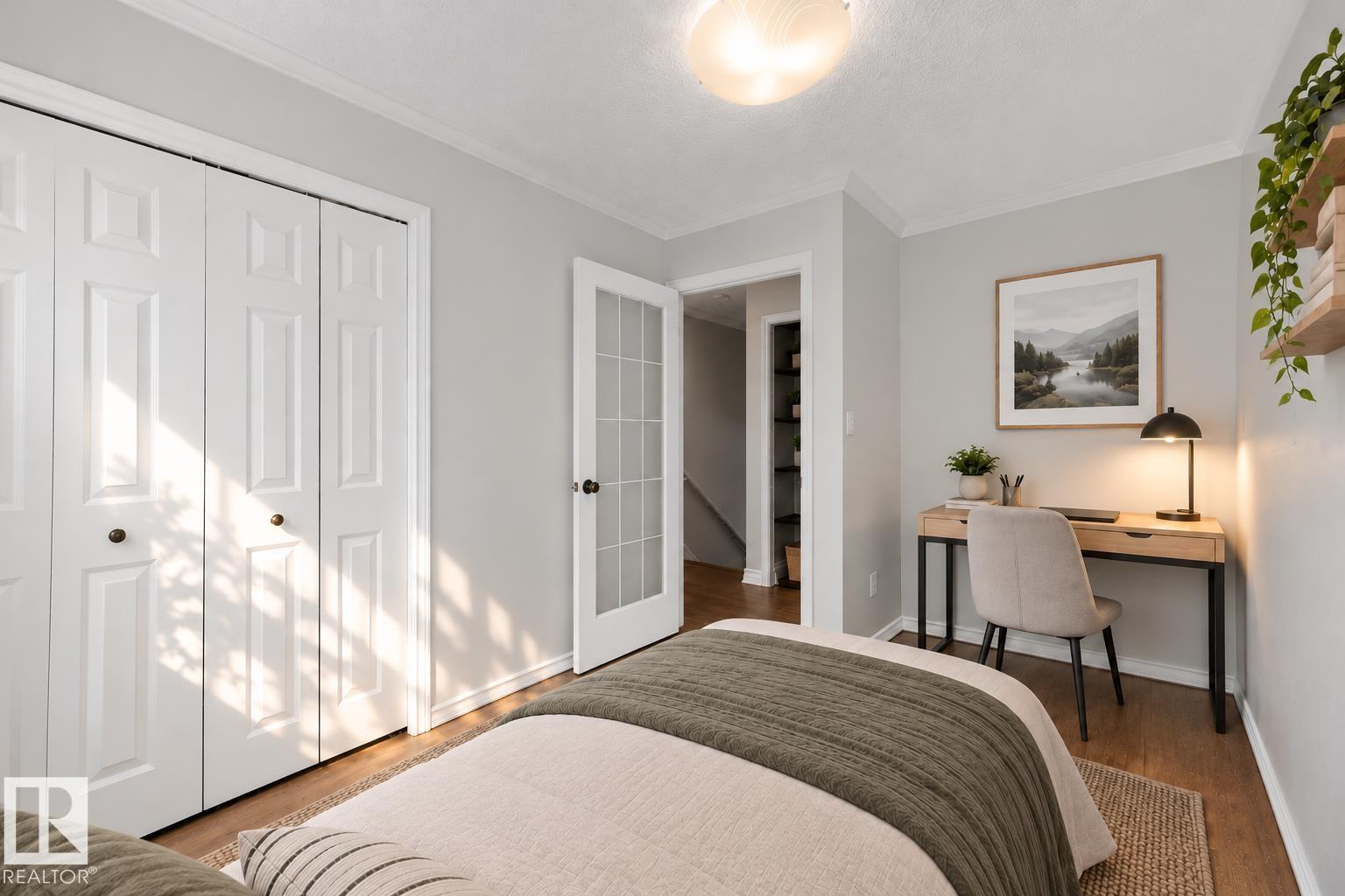 4639 10 Av Nw Property Photo 10