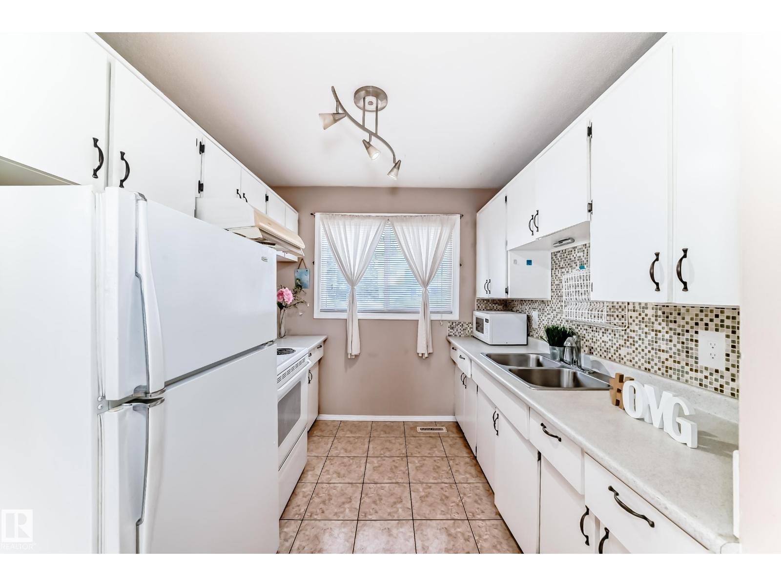 100 Dickinsfield Ct Nw Property Photo 12