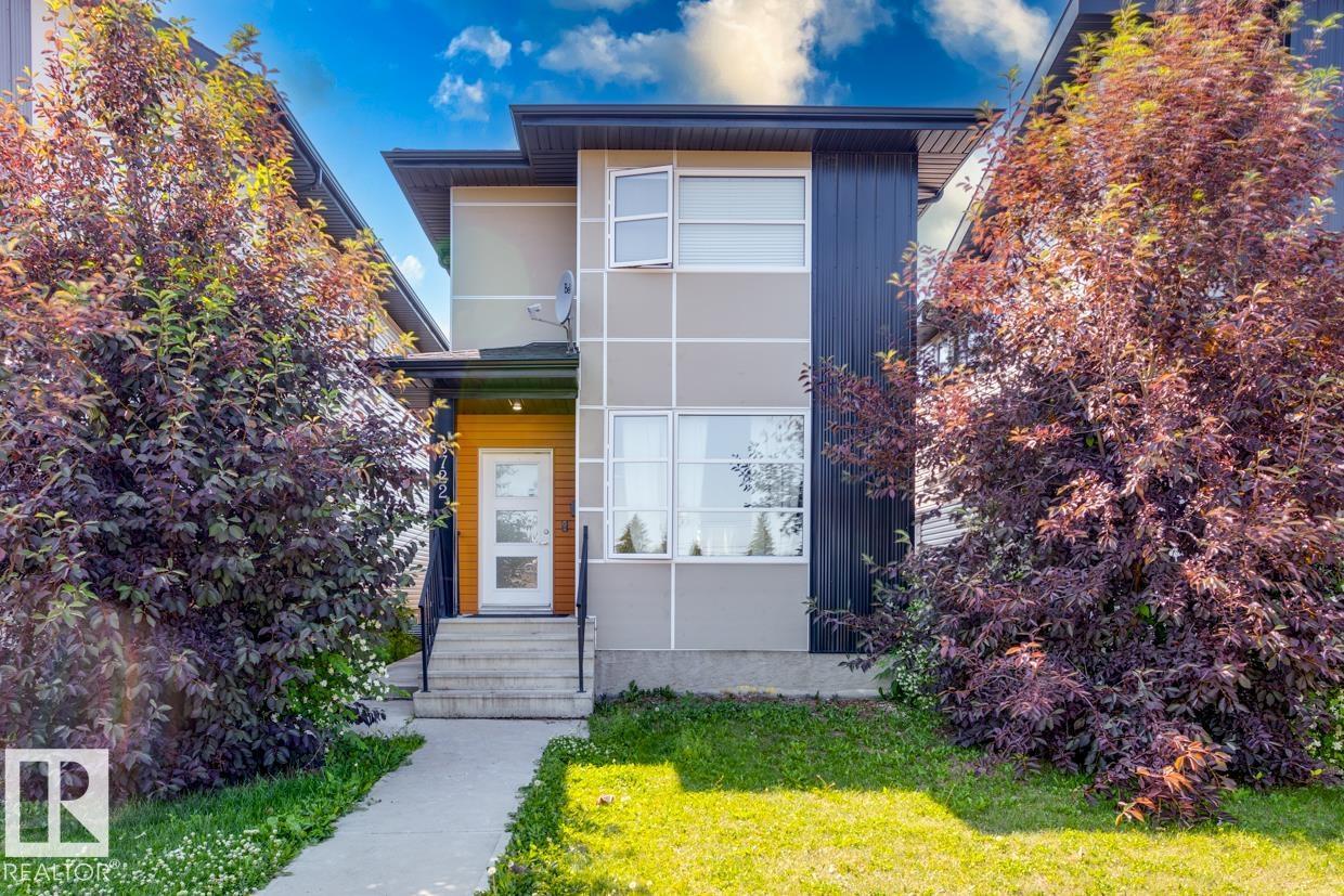 8722 150 ST NW