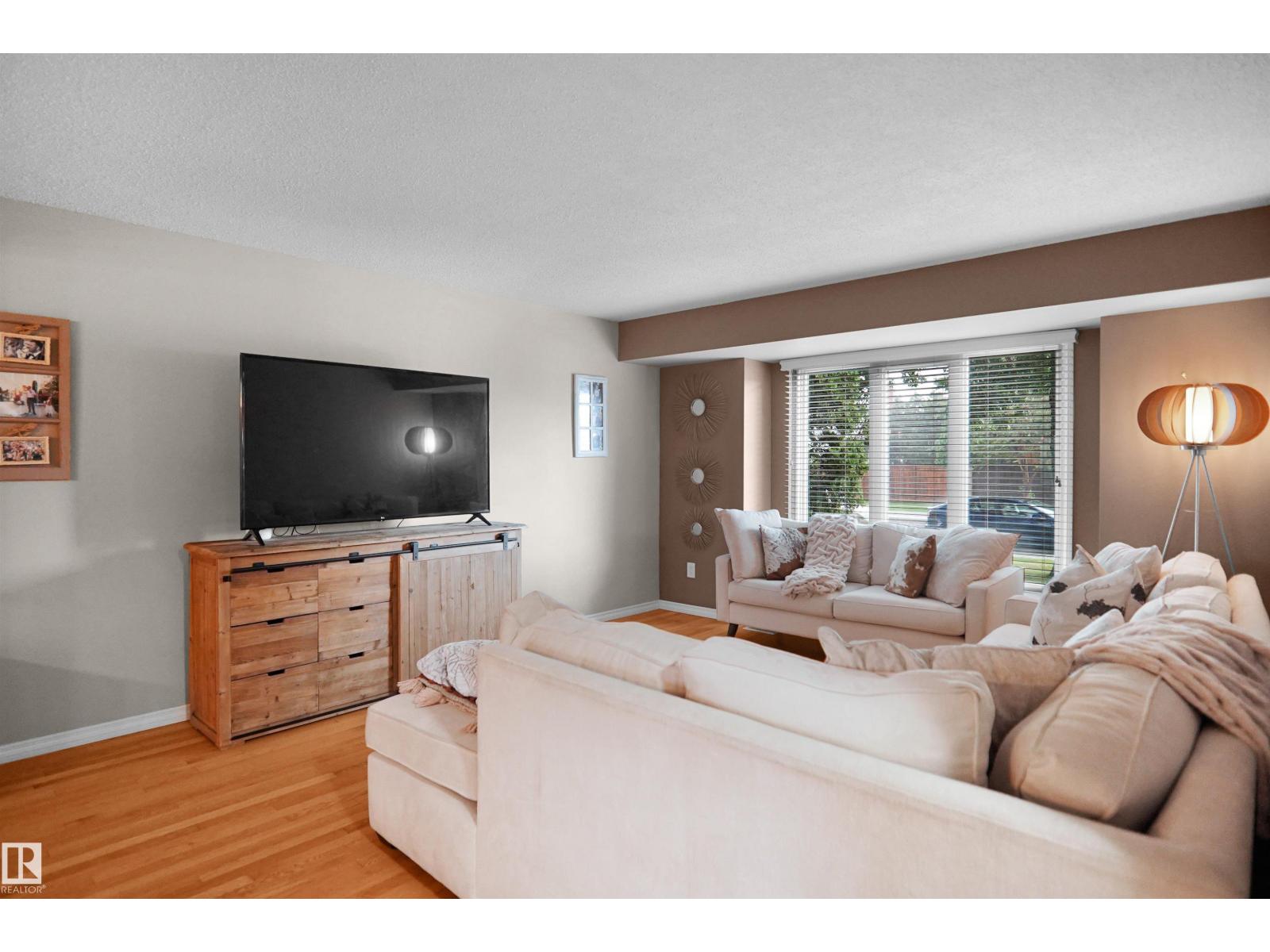 112 Gariepy Cr Nw Property Photo 10