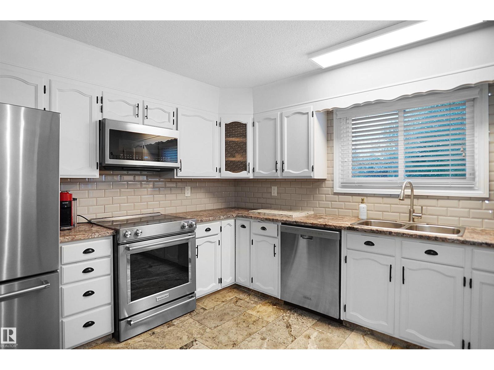 112 Gariepy Cr Nw Property Photo 19