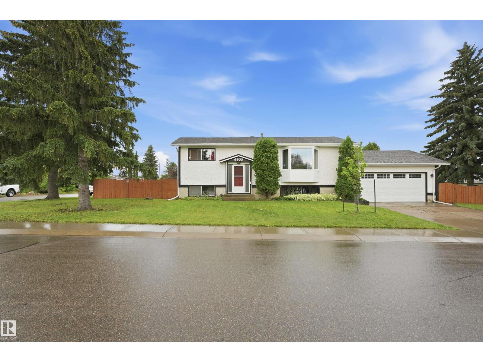 6903 151 AV NW