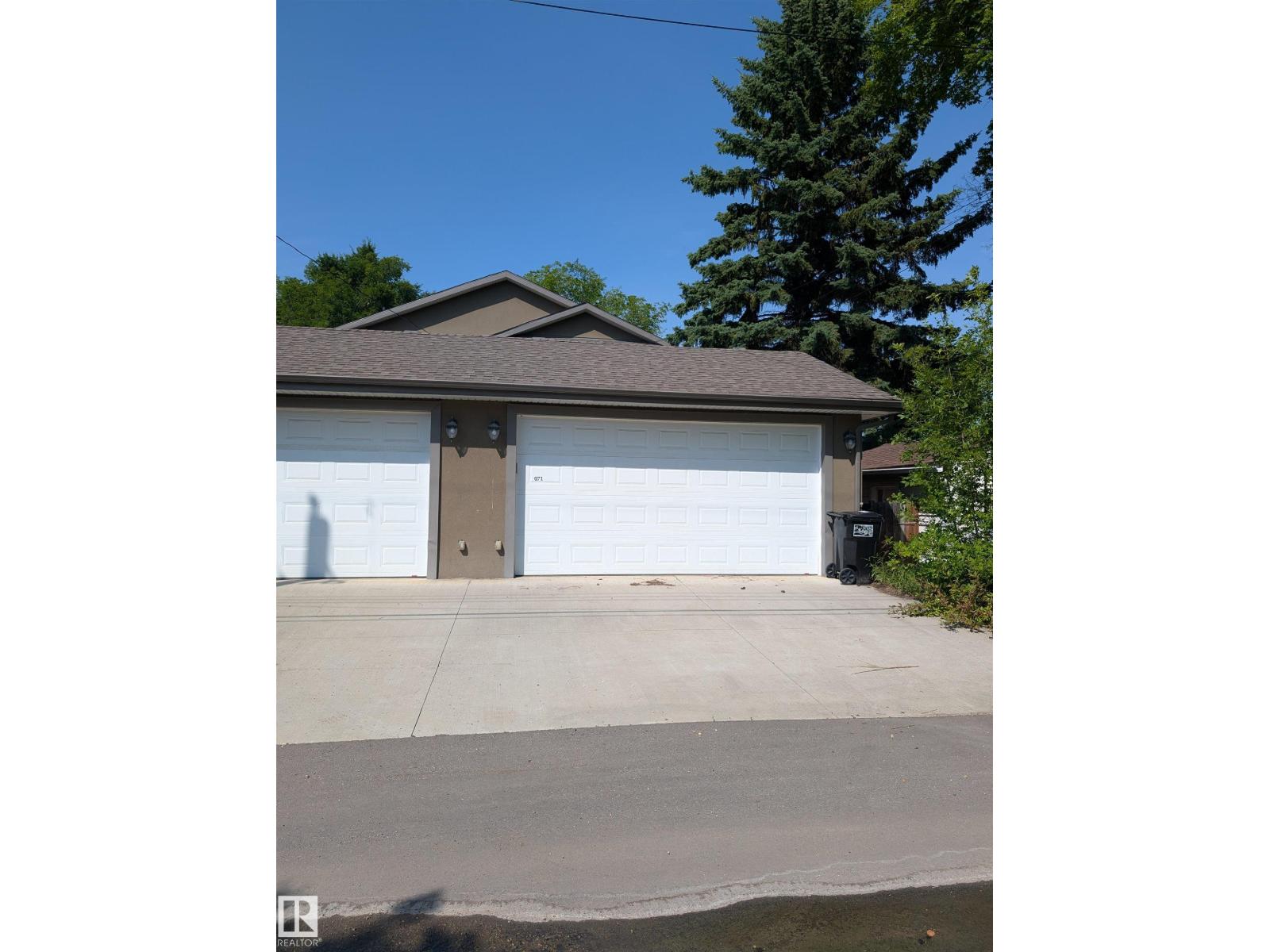 10711 70 Av Nw Property Photo 8