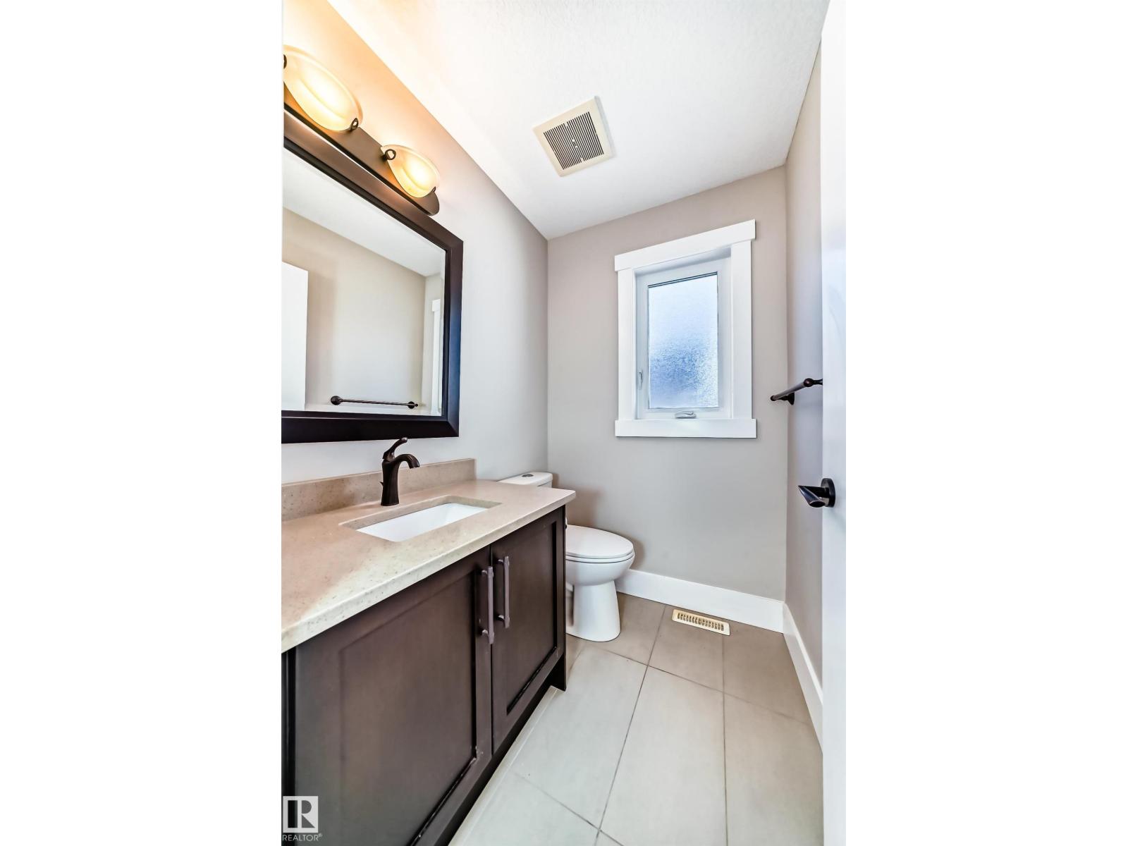 10711 70 Av Nw Property Photo 21