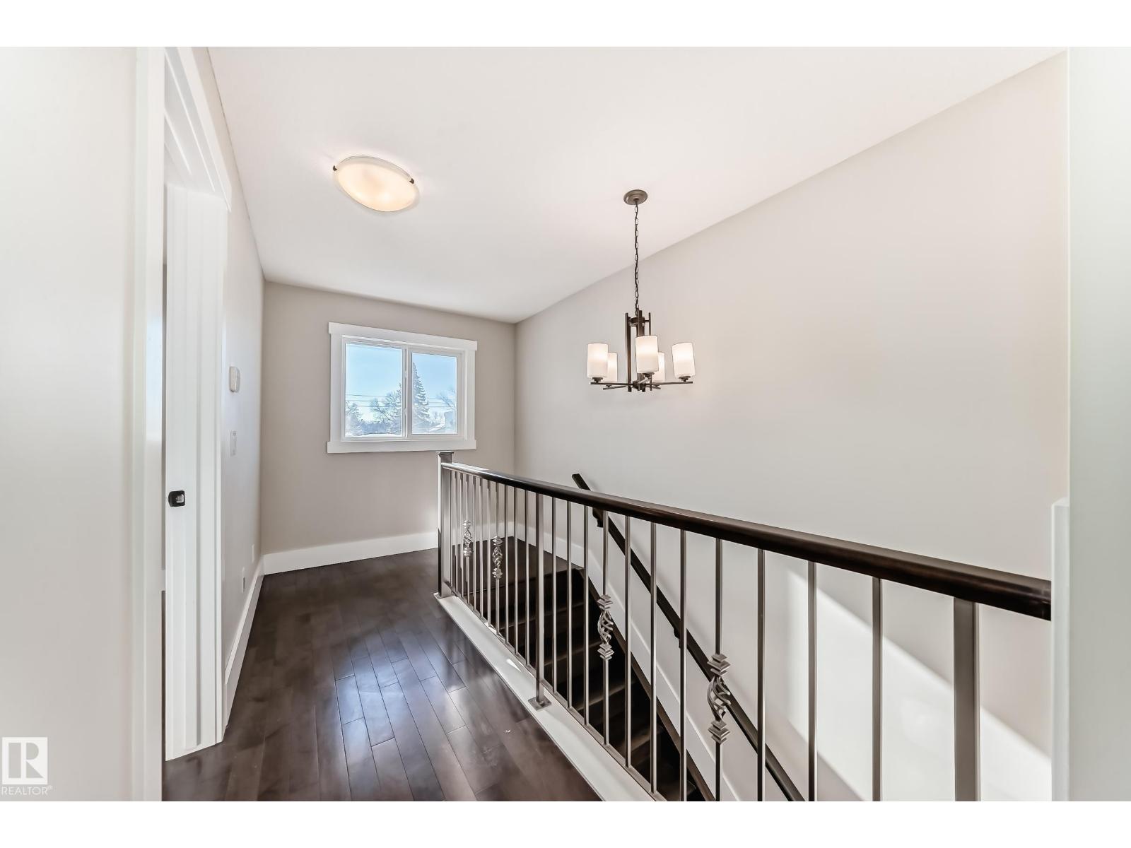 10711 70 Av Nw Property Photo 23