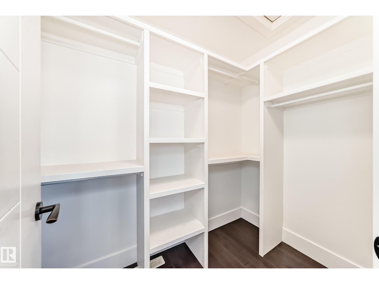10711 70 Av Nw Property Photo 28