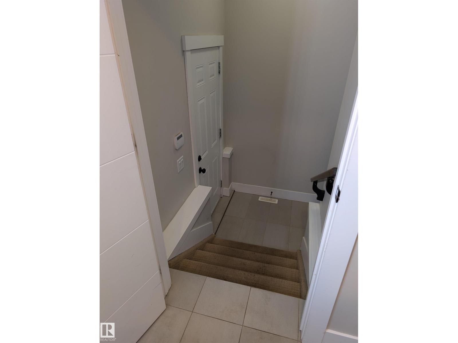 10711 70 Av Nw Property Photo 33