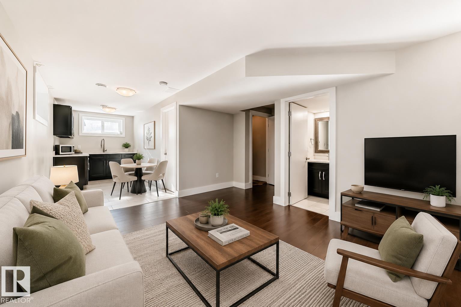 10711 70 Av Nw Property Photo 34