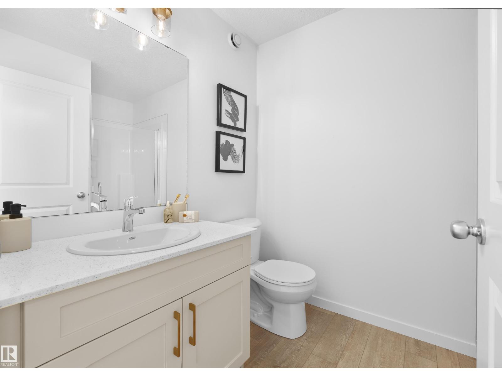 3 18628 18 Av Nw Property Photo 12
