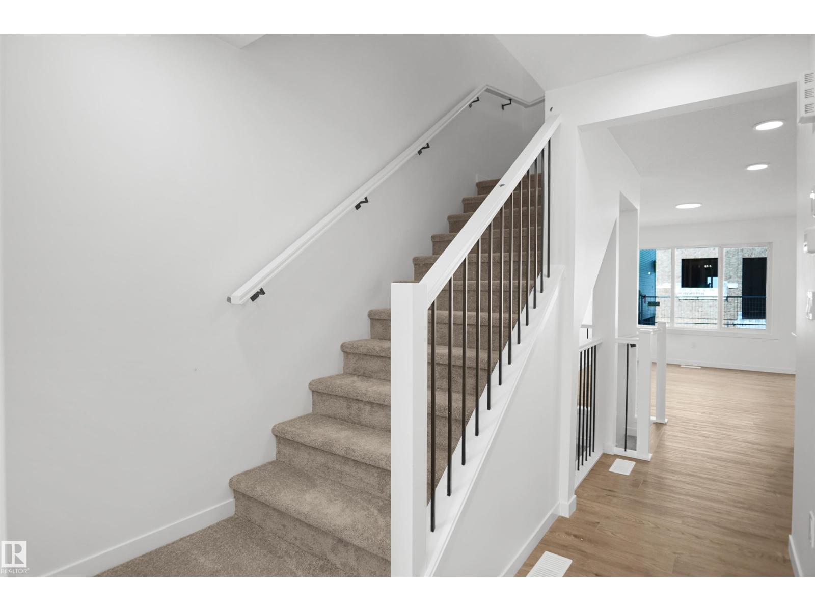 #28 1430 Aster Wy Nw Property Photo 5