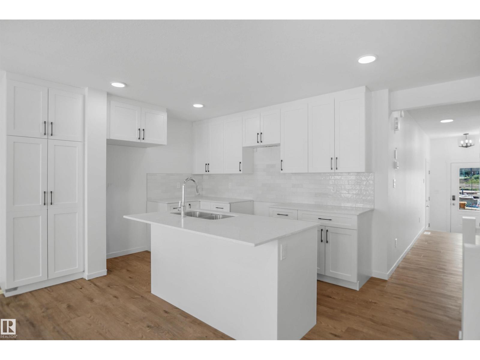 #28 1430 Aster Wy Nw Property Photo 8