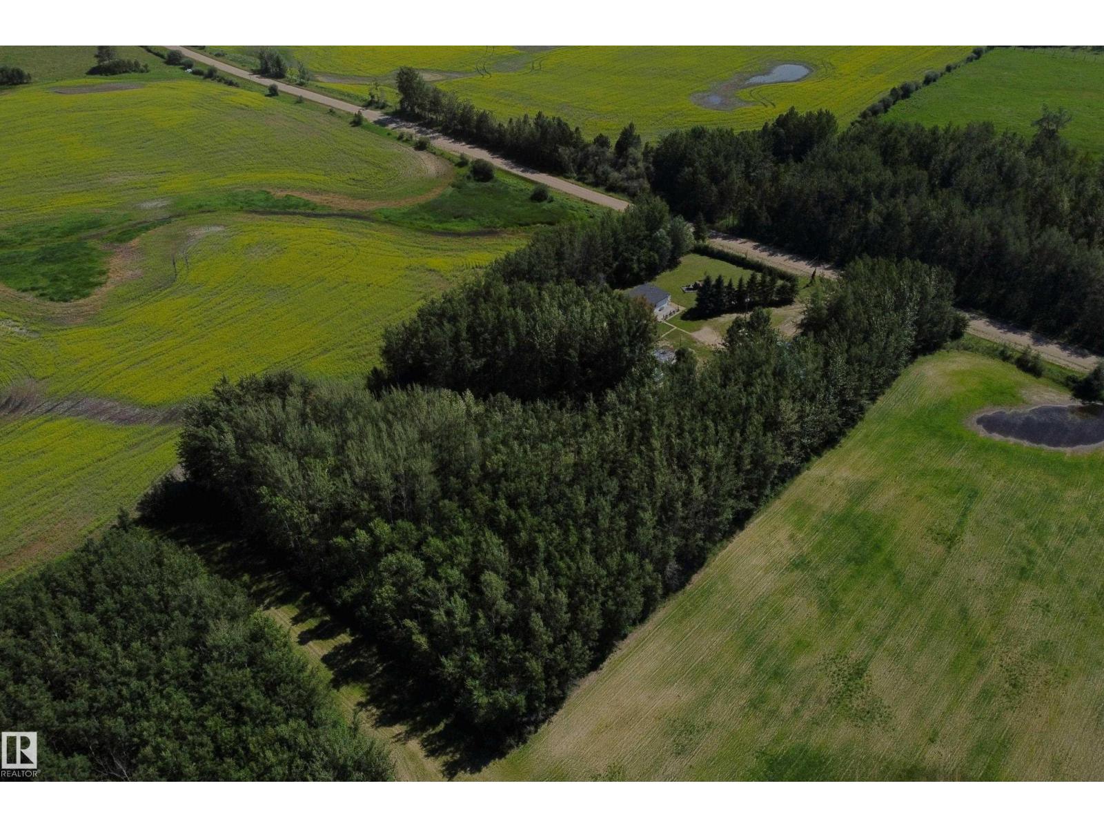 5318 Twp Rd 612 Property Photo 4