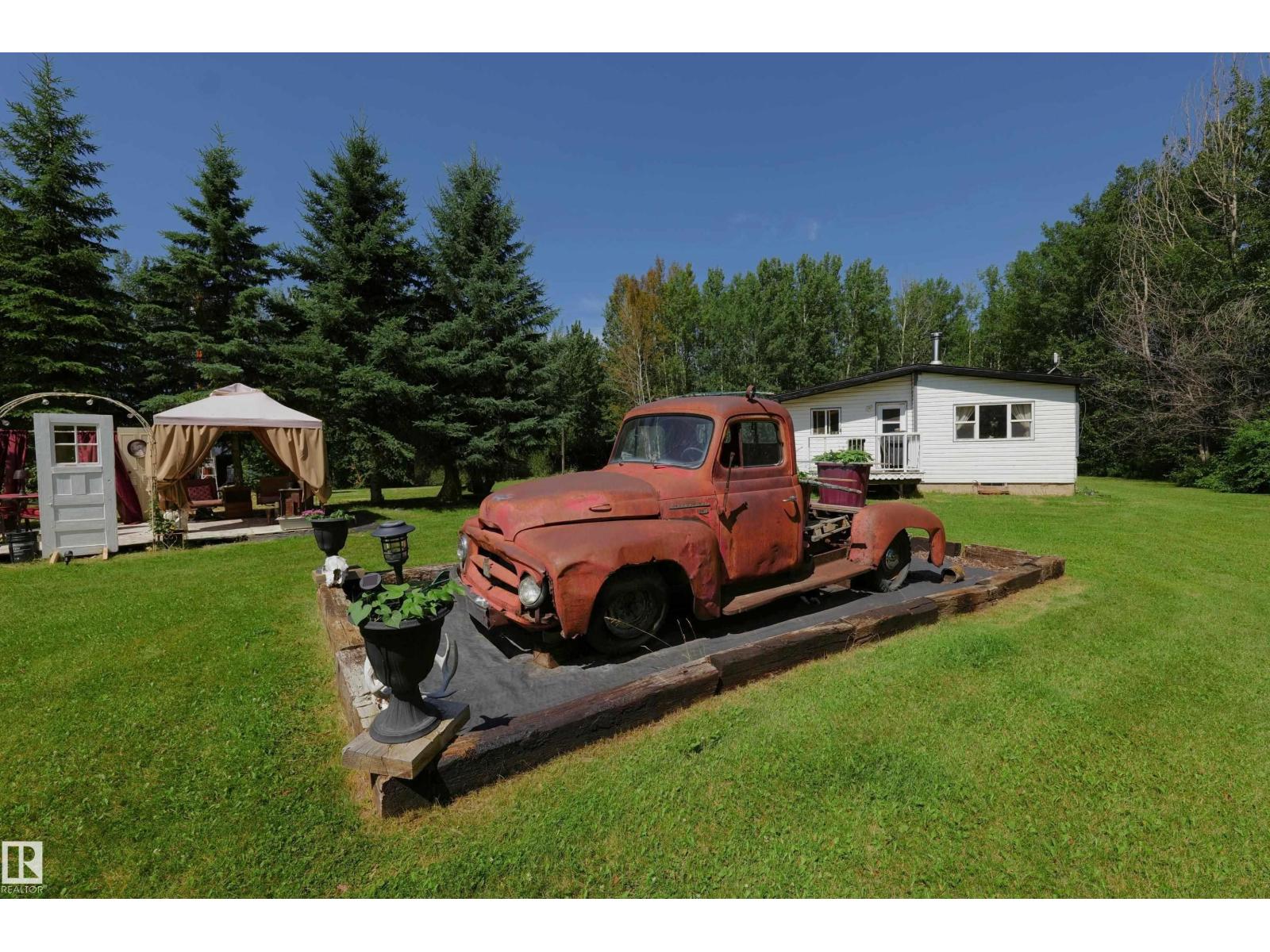 5318 Twp Rd 612 Property Photo 5