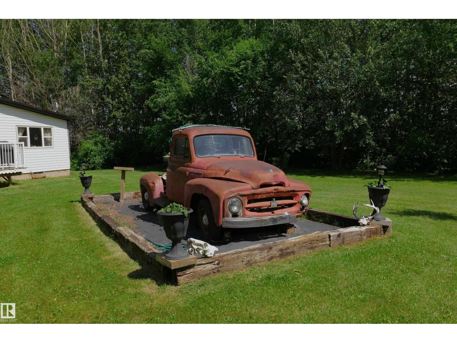 5318 Twp Rd 612 Property Photo 6