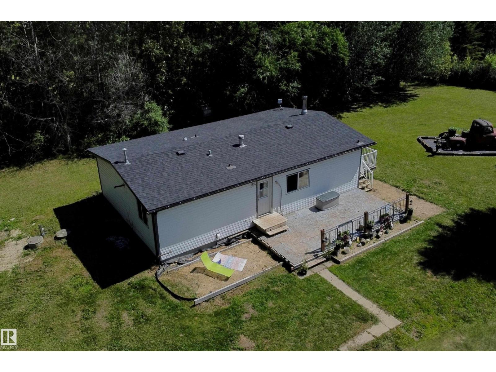 5318 Twp Rd 612 Property Photo 7