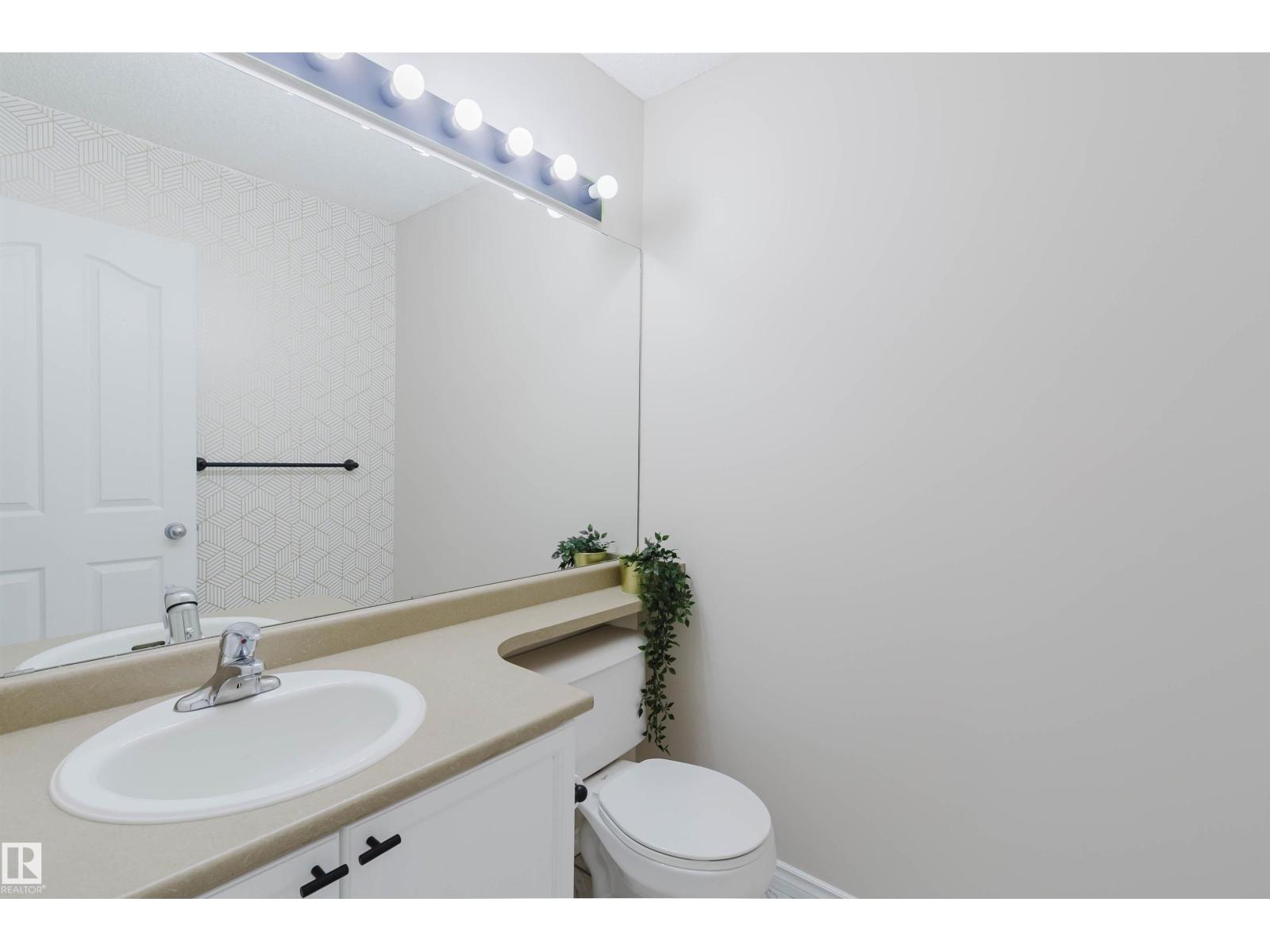 1135 112 St Sw Property Photo 9