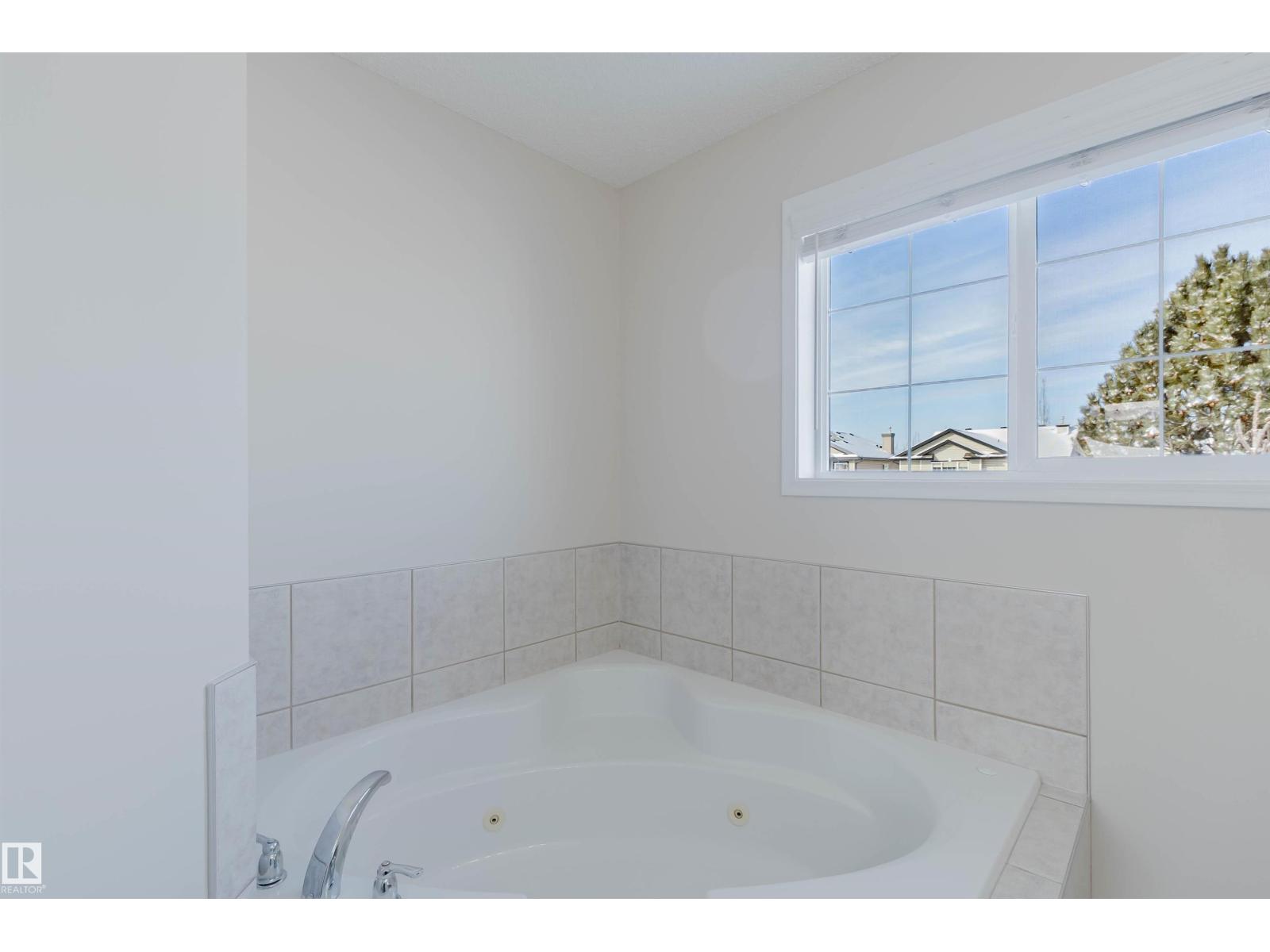 1135 112 St Sw Property Photo 33