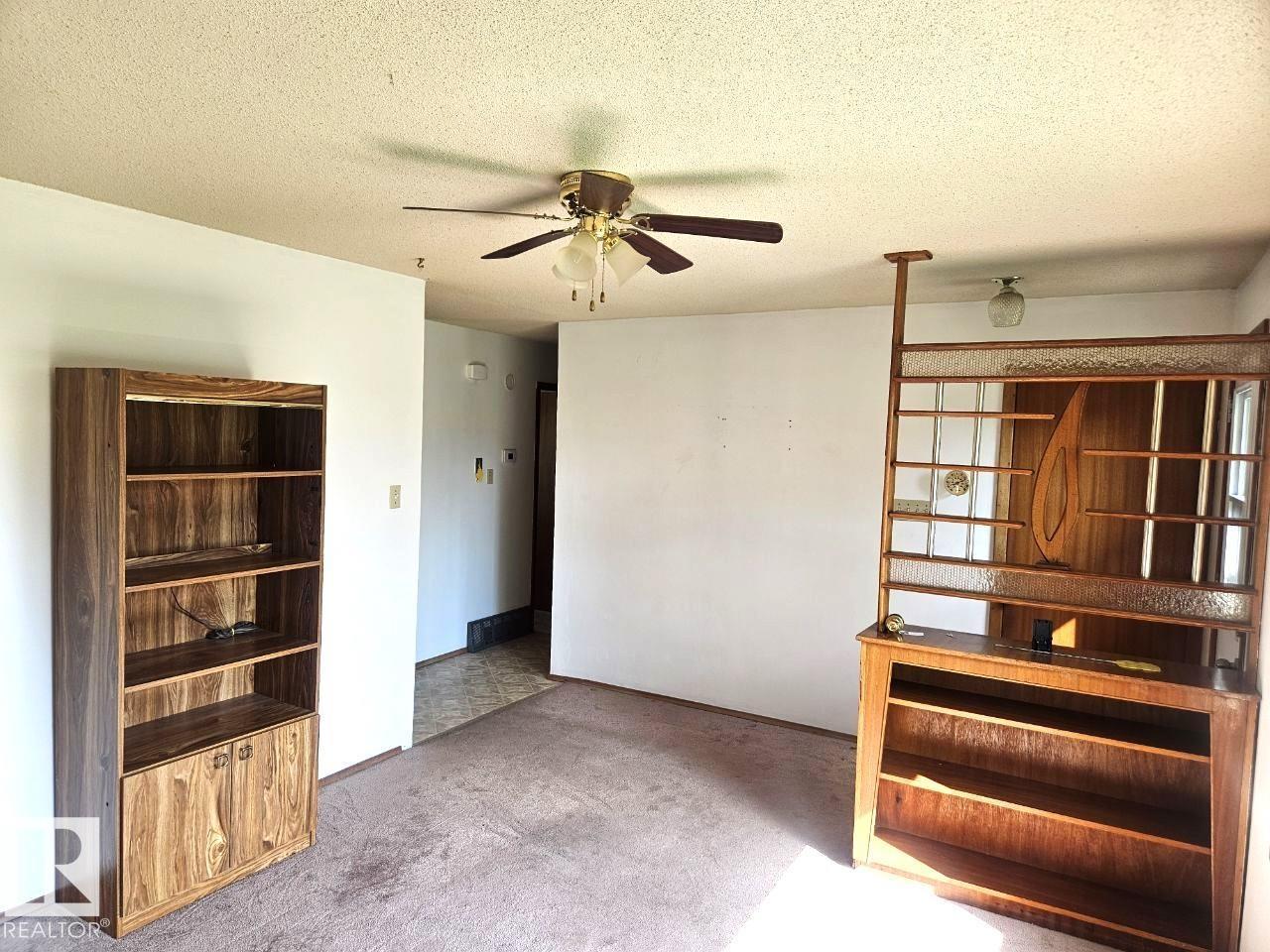 5024 50 St Property Photo 6