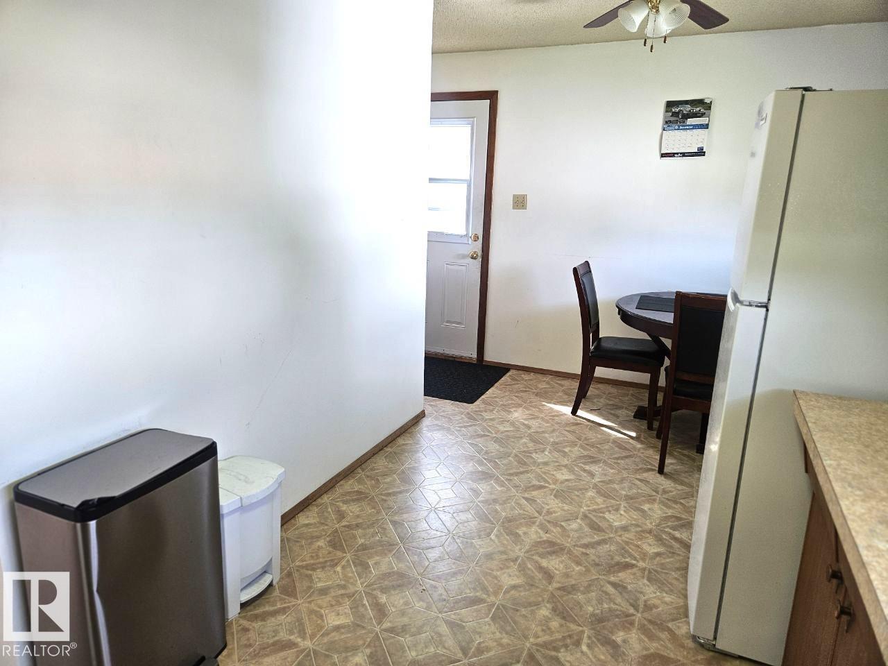 5024 50 St Property Photo 13