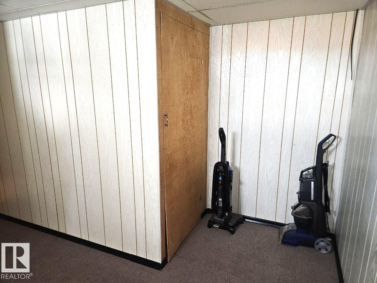 5024 50 St Property Photo 24