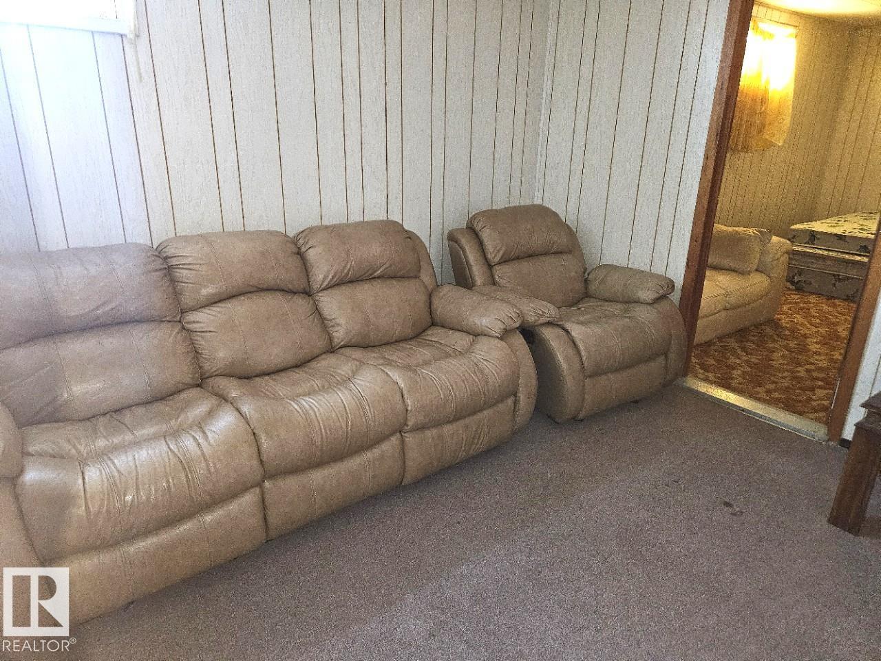 5024 50 St Property Photo 26