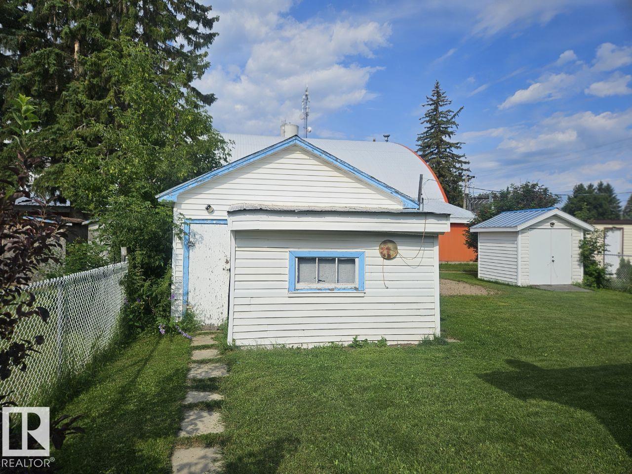 5024 50 St Property Photo 31