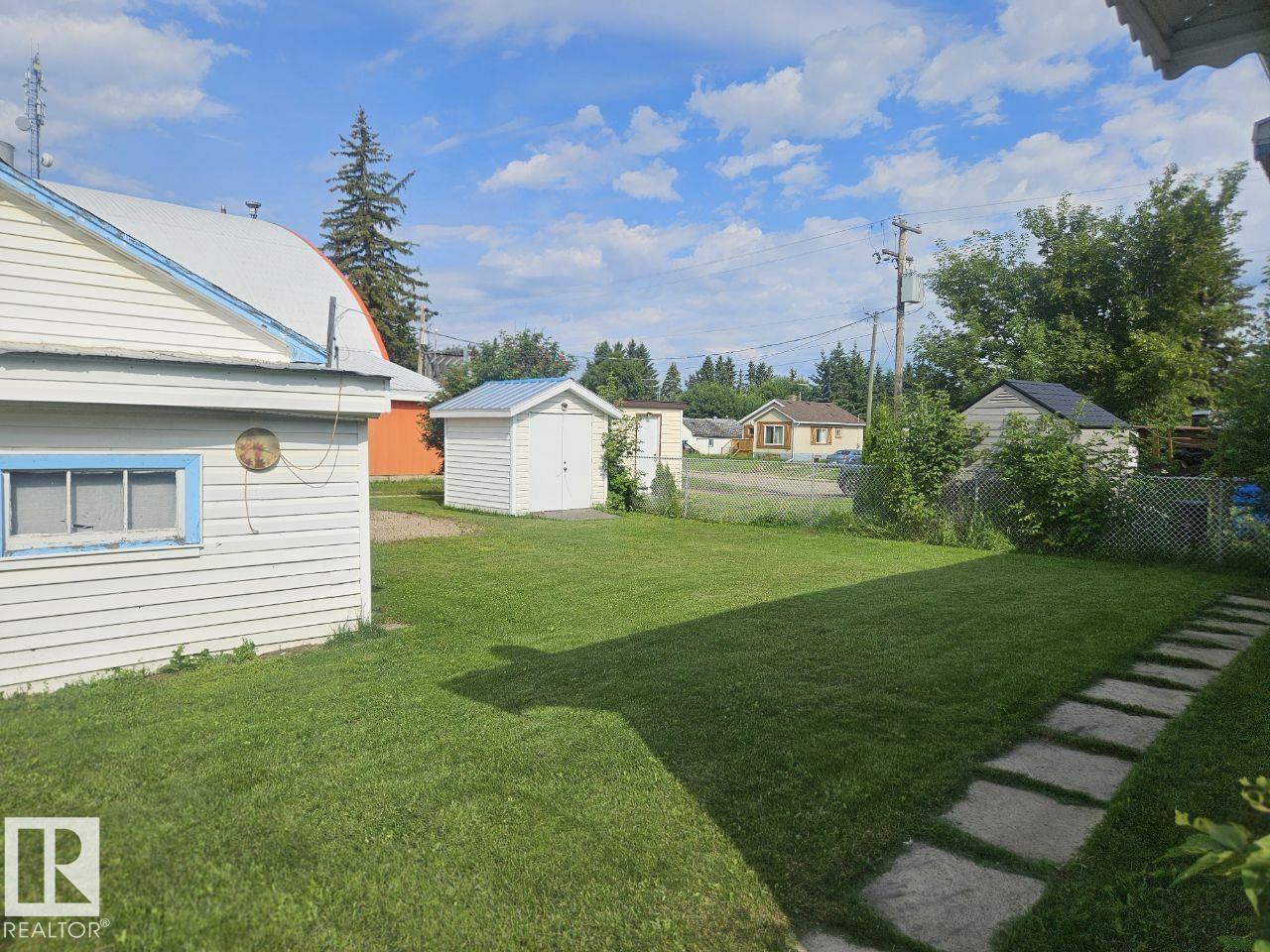 5024 50 St Property Photo 32