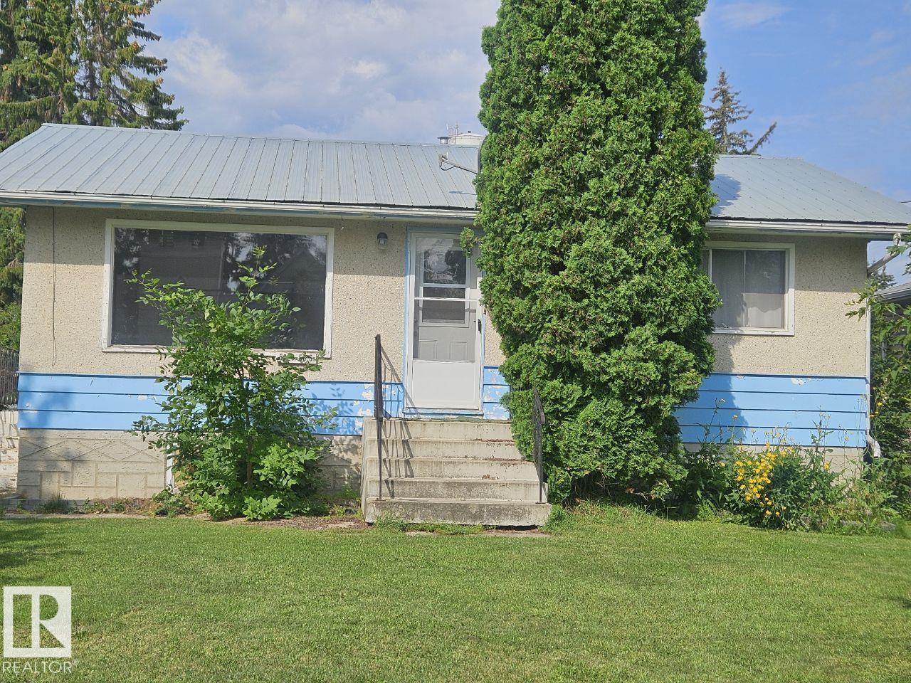5024 50 St Property Photo 38