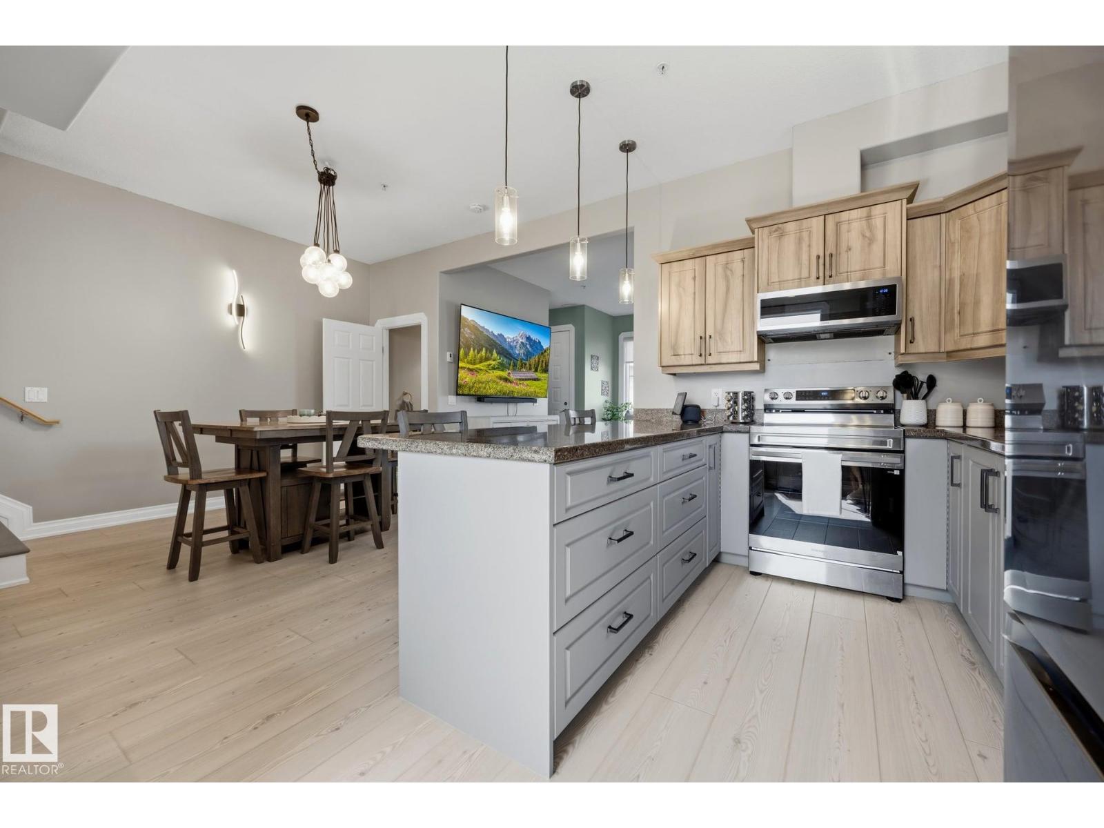 #201 10625 Kingsway Av Nw Property Photo 12