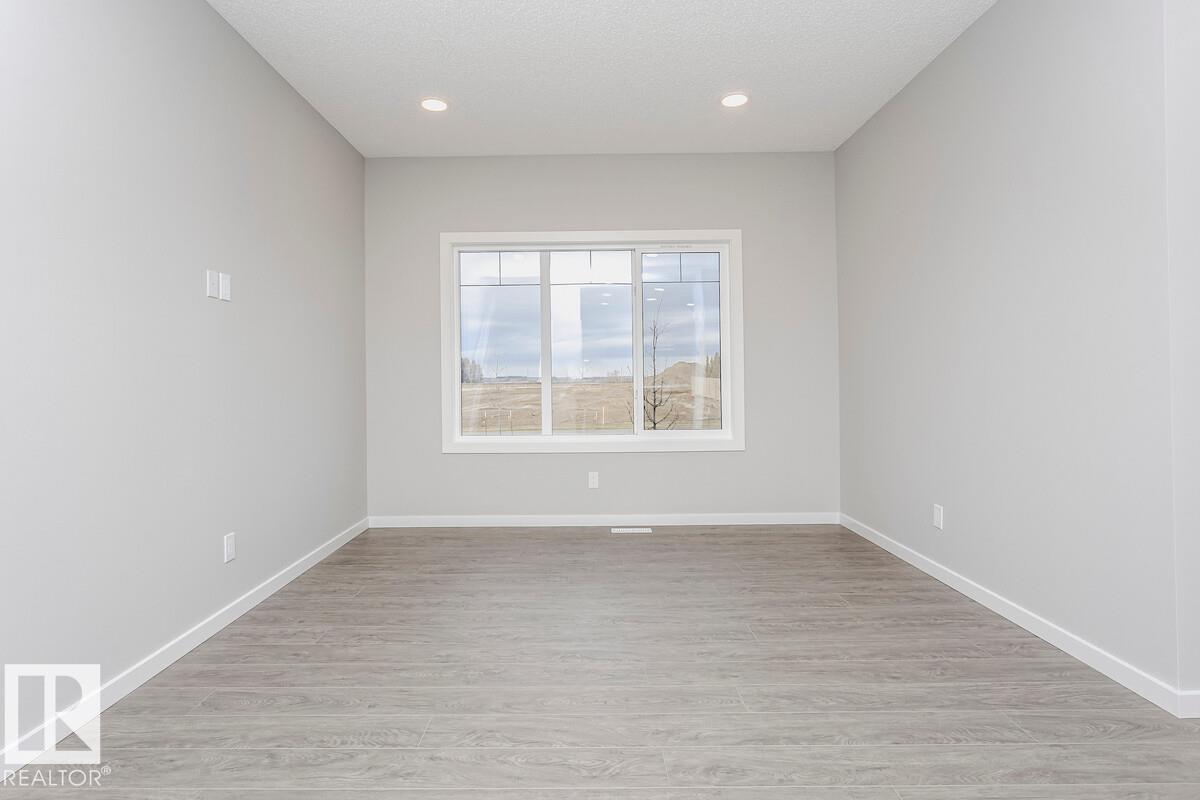 306 Hawthorn Wy Property Photo 4