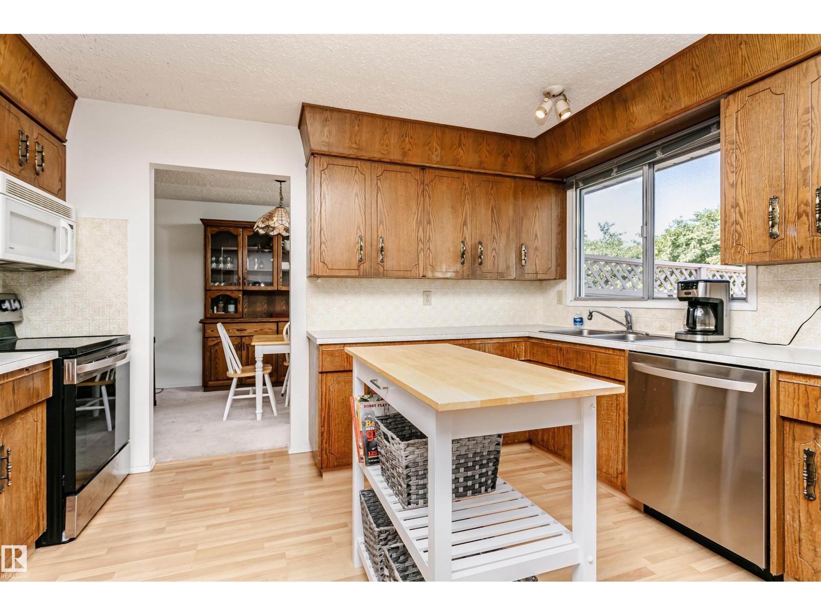 18316 78 Av Nw Property Photo 12
