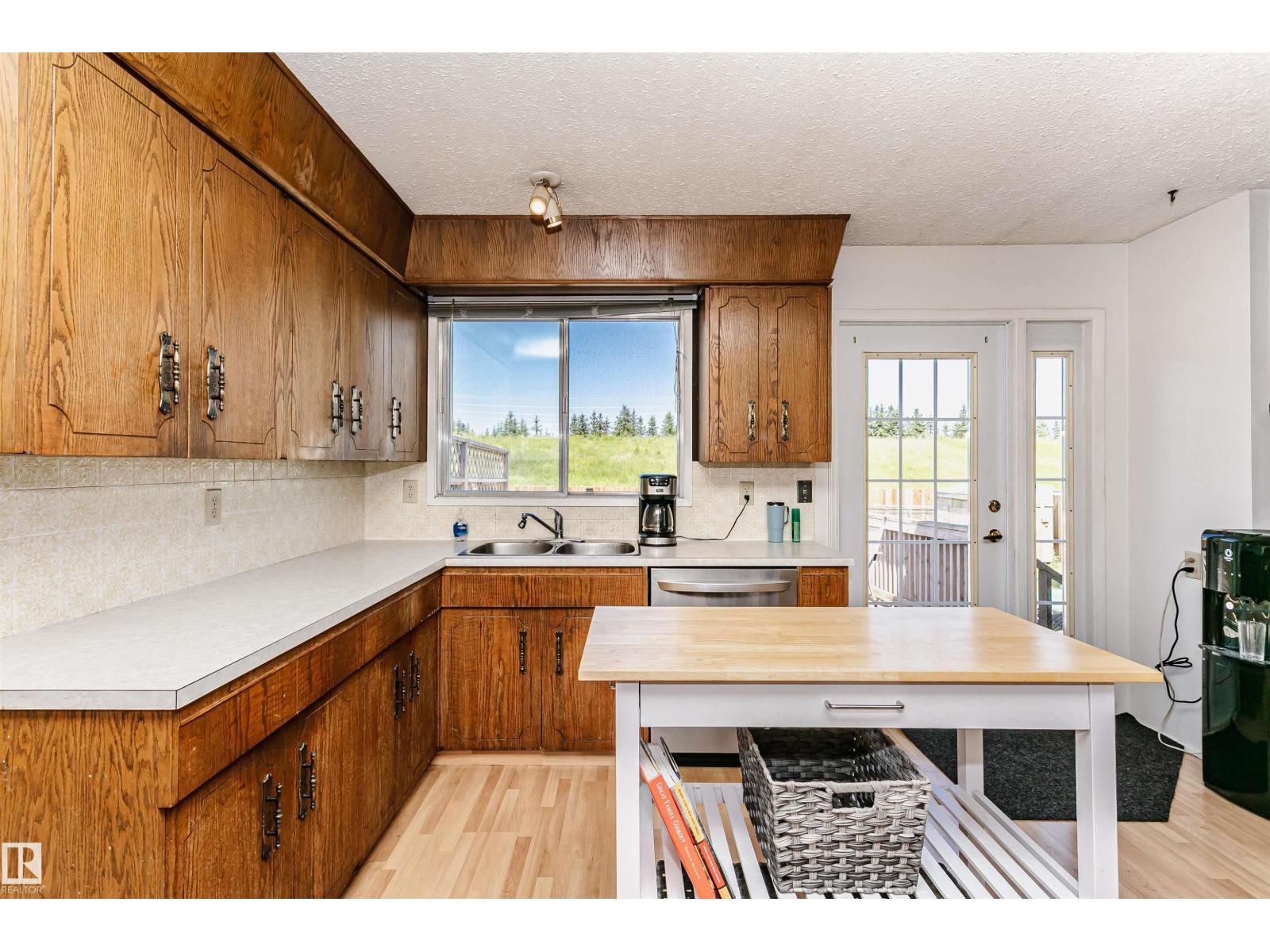 18316 78 Av Nw Property Photo 17